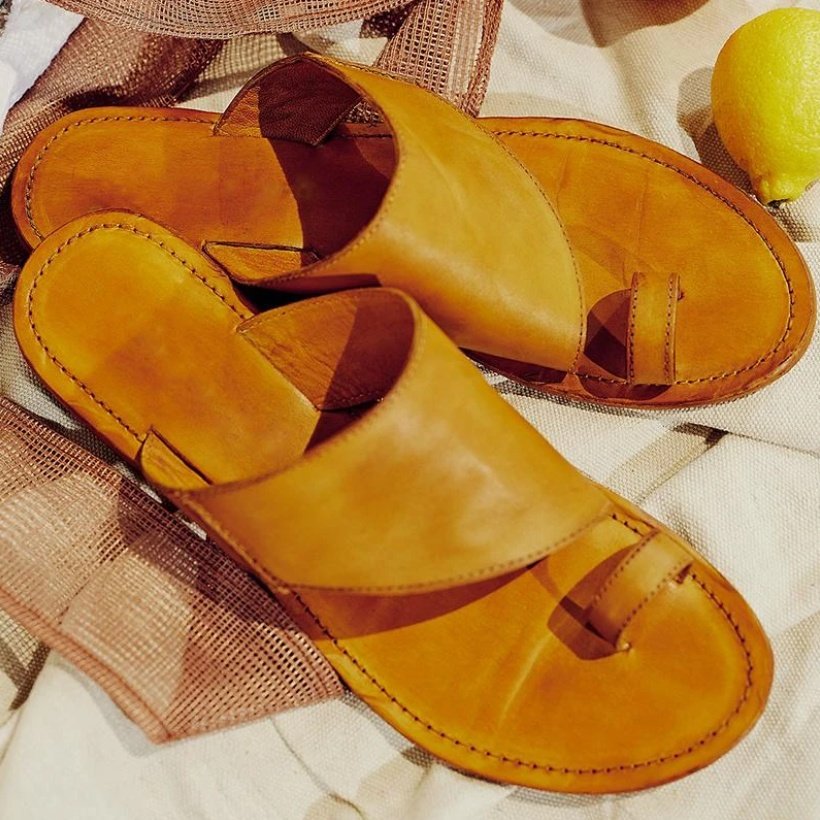 Cutout slip-on slipper - Image 5