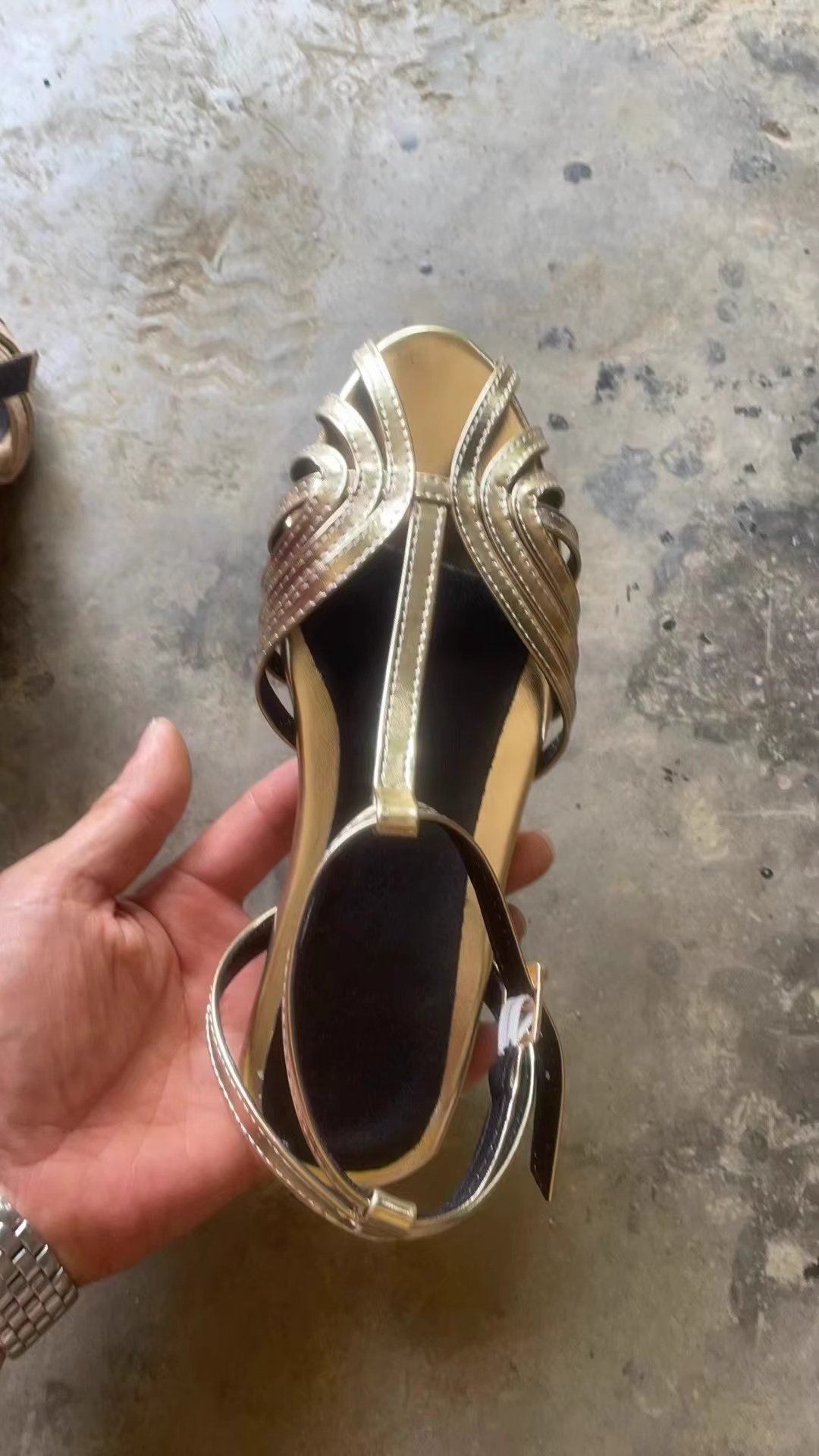 Summer Fashion Flat Peep Toe Ankle Buckle Hollow Women's Sandals - Image 4