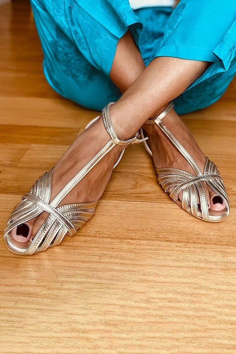 Summer Fashion Flat Peep Toe Ankle Buckle Hollow Women's Sandals - Image 2