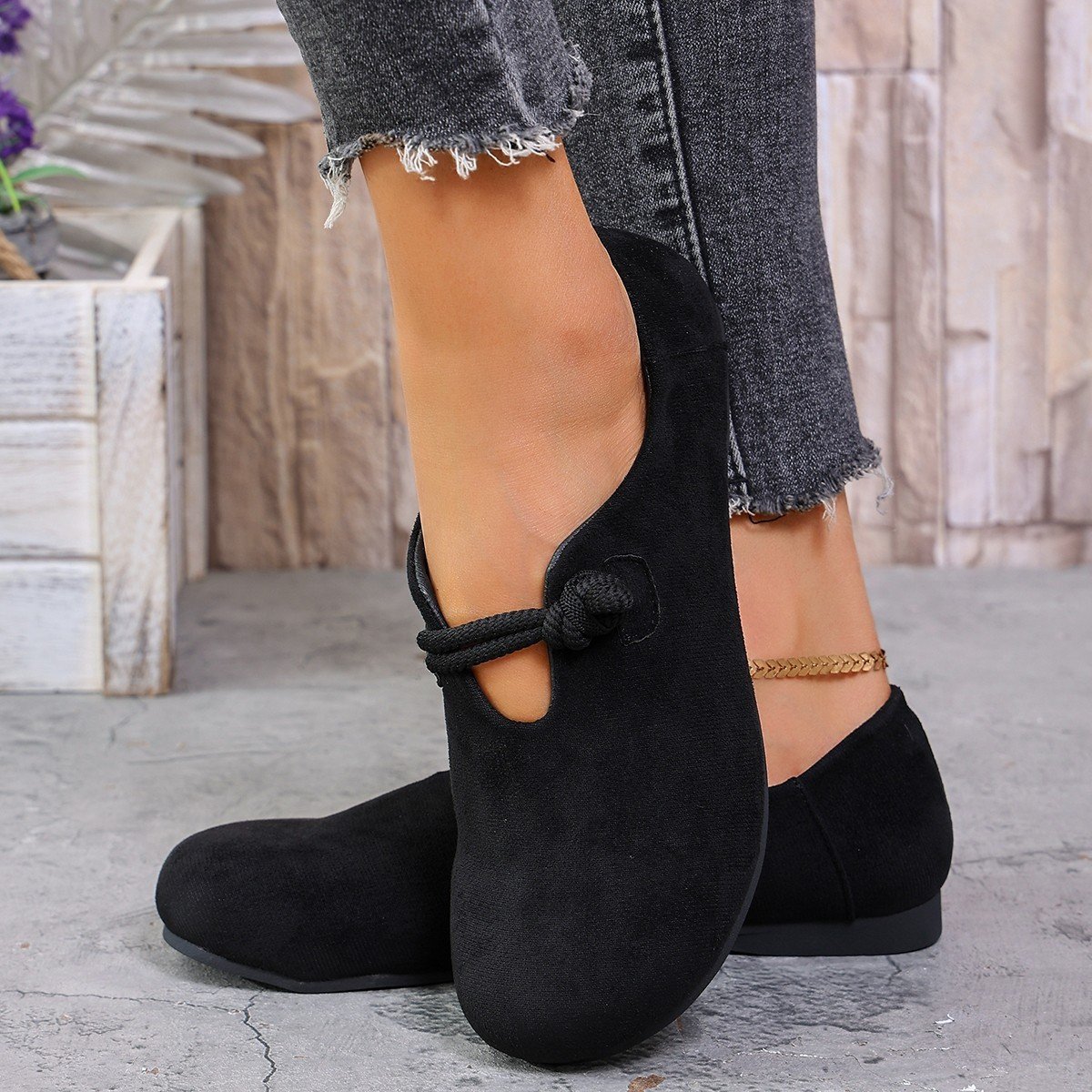 Round Head Slip-on Full-cover Solid Color Flat Shoes - Image 4